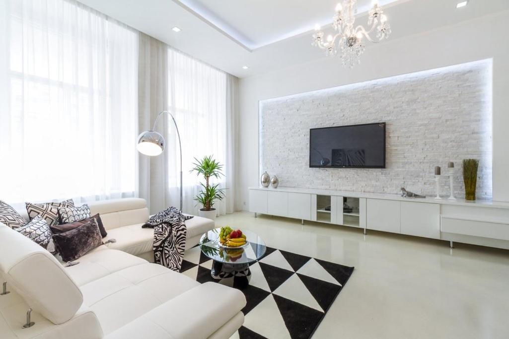 Stylish Apartment 5 Minutes Walk From City Center Прага Екстер'єр фото